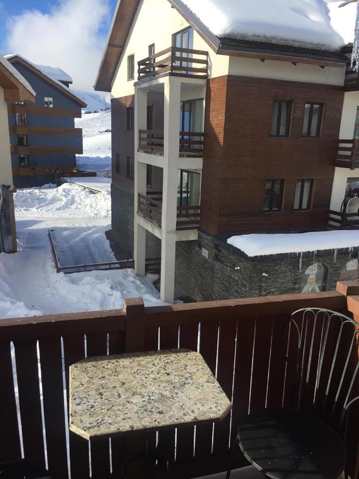 Redco №1 Apartament Gondola Lift Lägenhet Gudauri Exteriör bild